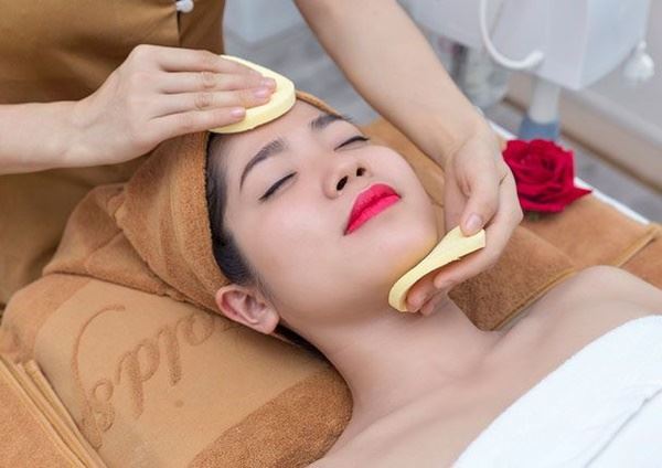 cham-soc-da-mat-va-goi-dau-duong-sinh-dong-y-chuyen-sau-tay-te-bao-chet Chăm Sóc Da Mặt Và Gội Đầu Dưỡng Sinh Đông Y Chuyên Sâu Tẩy Tế Bào Chết