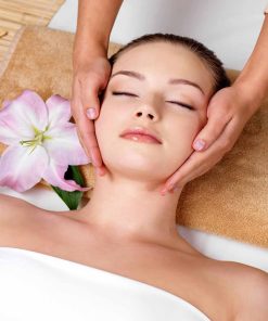 Massage Nâng Cơ Mặt Cho Khách